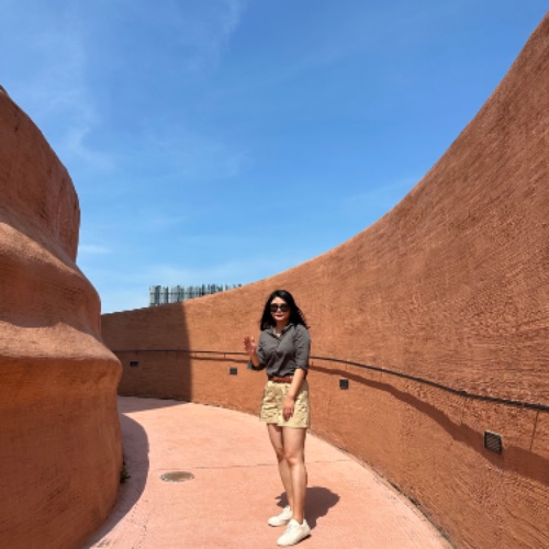 Lindsay say something